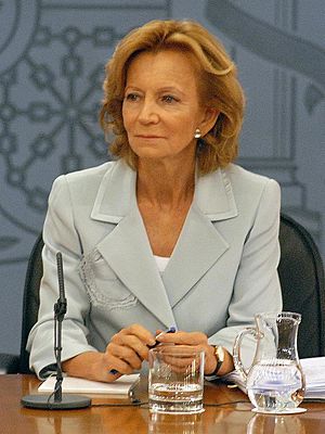 Elena Salgado, durante la rueda de prensa posterior al Consejo de Ministros (9 de octubre de 2011) (cropped).jpg