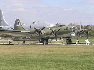 Grissom Air Museum B-17G "Flying Fortress" No. 44-83690 P9270540