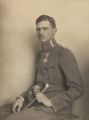 Hermann Clemens Kosel - Photograph of Prince Félix of Bourbon-Parma (1916).jpg