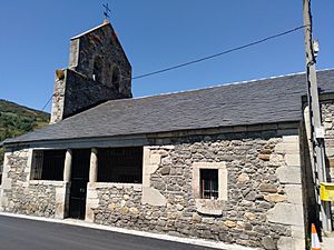 Iglesia de Vega de Viejos.jpg