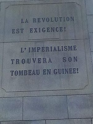 Monument du 22 Novembre citation1