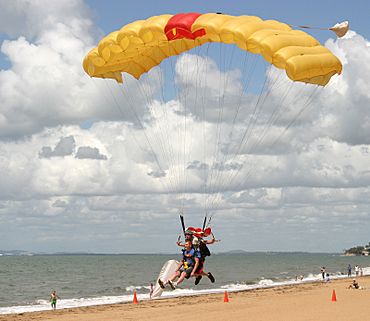 Parachute Landing on Suttons Beach (112358199).jpg