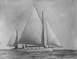 StateLibQld 1 297231 Sailing on Moreton Bay, 1915