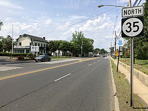 2018-05-26 14 28 12 View north along New Jersey State Route 35 (Broad Street) at Monmouth County Route 13A (Sycamore Avenue) in Shrewsbury, Monmouth County, New Jersey