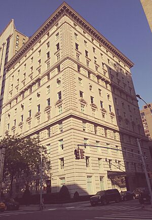998 Fifth Avenue in Manhattan