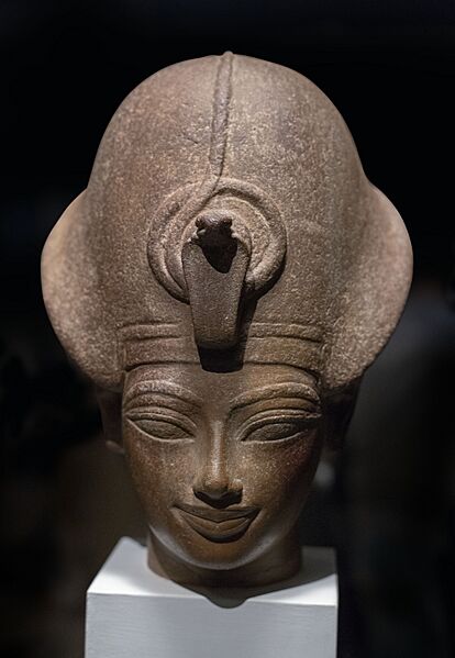 Amenhotep III (31661372097)