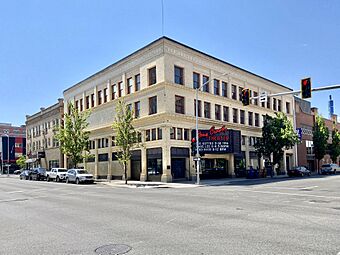 Bing Crosby Theater (Clemmer Theater), Sprague Avenue and Lincoln Street, Spokane, WA (53791145266).jpg
