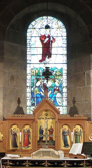 Braemar, Mar Lodge Estate, St Ninian's Chapel - interior 05