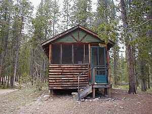 Castle Cabin, Holzwarth Historic District