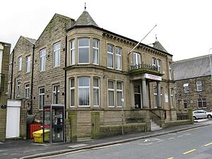 Civic Hall, Station Road, Barnoldswick - geograph.org.uk - 753874