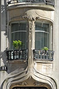 Décor dun immeuble art nouveau dHector Guimard à Paris (4818961578)