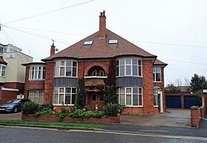 David Hockney's former house on Kingston Road - geograph.org.uk - 7333711