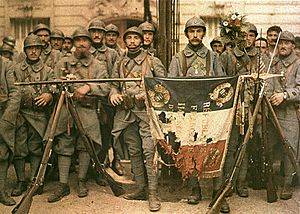 El 114 de infantería, en París, el 14 de julio de 1917, León Gimpel