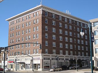 Hotel Iowa (5244895628).jpg