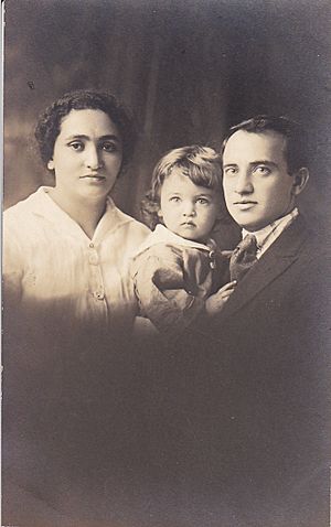 Igal with parents
