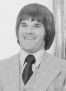 Jimmy Carter with Pete Rose and family - NARA - 181552 (cropped)