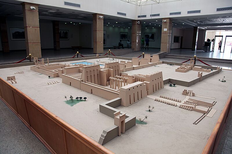 KarnakVisitorCenterModel