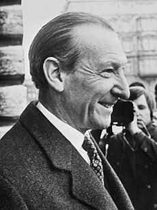 Kurt Waldheim 1971b