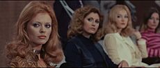 La dama rossa uccide sette volte (1972) - Sybil Danning, Pia Giancaro, Barbara Bouchet