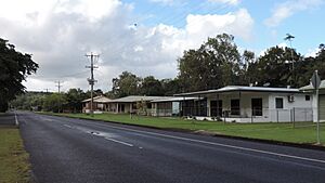 Looking south down Evans Road, Bramston Beach, 2018