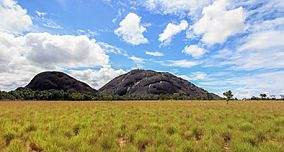 Monumento natural Piedra la Tortuga (14873149517).jpg