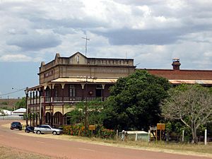 Ravenswood, Queensland - town 6