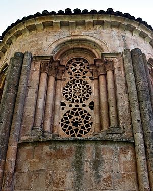 Saint Columba of Albendiego, apse.jpg