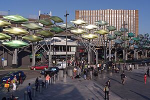 Stratford station MMB 31