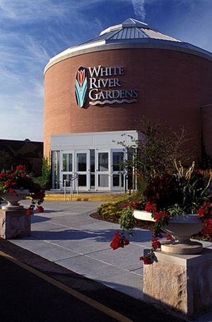 White River Gardens entrance in 2007.jpg