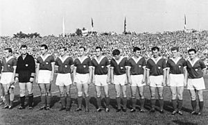 Bundesarchiv Bild 183-B0923-0001-011, DDR-Olympiaauswahl vertritt gemeinsame deutsche Mannschaft.jpg