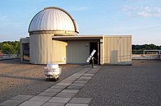 Hirsch Observatory roof 2006.JPG