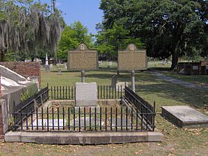 Lachlan-mcintosh-grave1