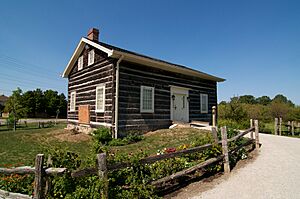 Leslie Log House IDM 15495