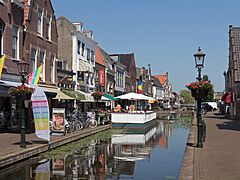 Maassluis, straatzicht de Doctor Kuyperkade foto6 2016-06-06 15.11