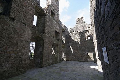 MacLellan's Castle main hall