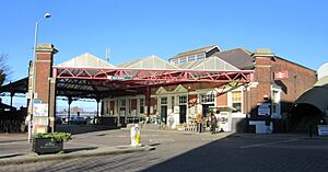 Main Building at Hove Railway Station, Station Approach, Hove (NHLE Code 1187584) (November 2015)