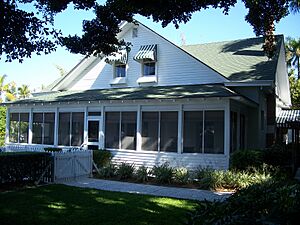 Naples FL Palm Cottage01