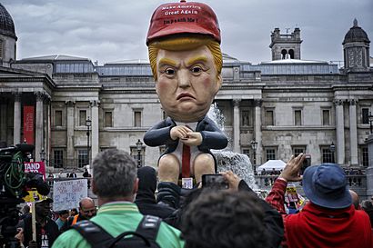 No To Trump 04-06-19 - 01 (48001484876).jpg