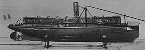 Romanian spar torpedo boat Rândunica.jpg