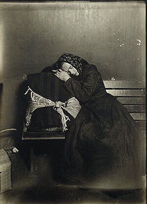 Slavic immigrant at Ellis Island, 1907