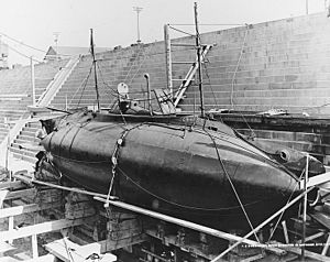 USS Grampus in dry dock at Mare Island, 1906