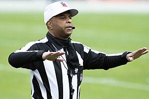Adrian Hill at WFT vs. Seahawks 2020 (50743800713) (cropped).jpg