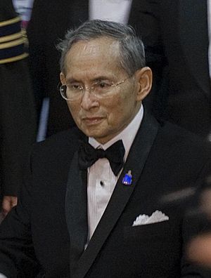Bhumibol Adulyadej 2010-9-29 2 cropped