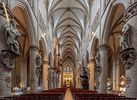 Catedral de San Miguel y Santa Gúdula de Bruselas, Bélgica, 2021-12-15, DD 19-21 HDR