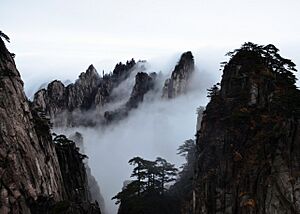 Huangshan-瀑布云 20141109