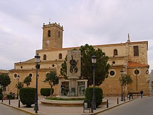 Iglesia de Casasimarro.jpg