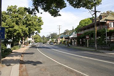 Kangaroo Valley, main street.jpg