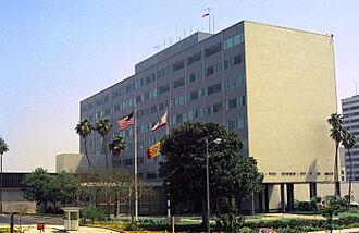 Los Angeles Police Administration Building - 1976.jpg