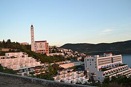 Nova crkva u Neumu i Hotel "Sunce"