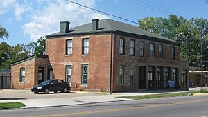 Old Pike Inn from southeast
